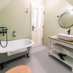 Czakó 3*