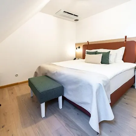 Czako 3* Budapeşte